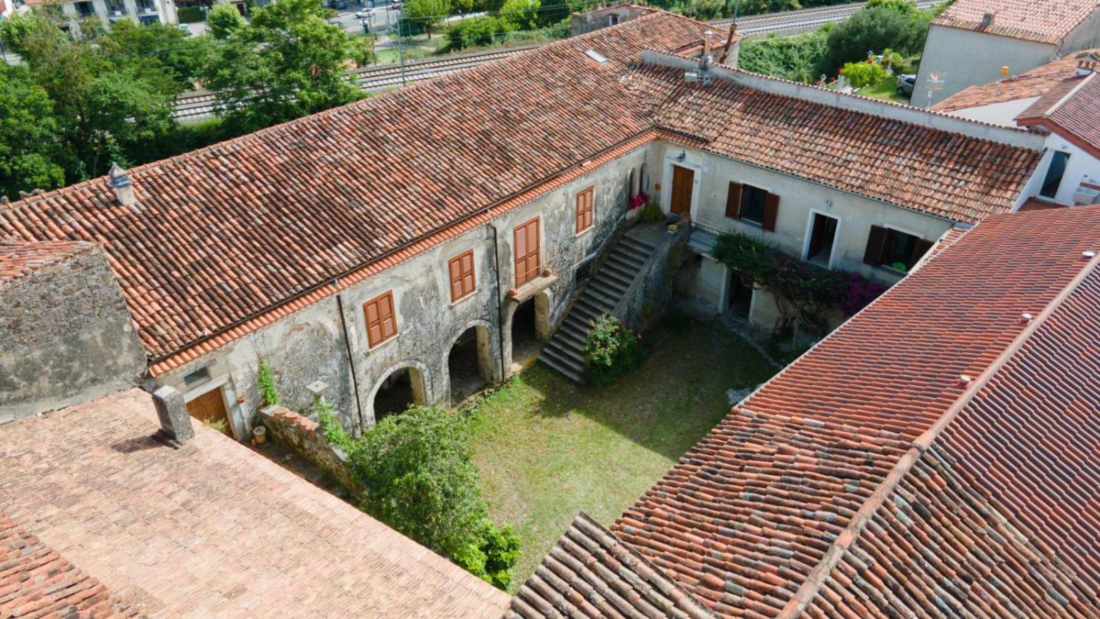 Maison De Curtis Bed & Breakfast Policastro Bussentino Exterior photo